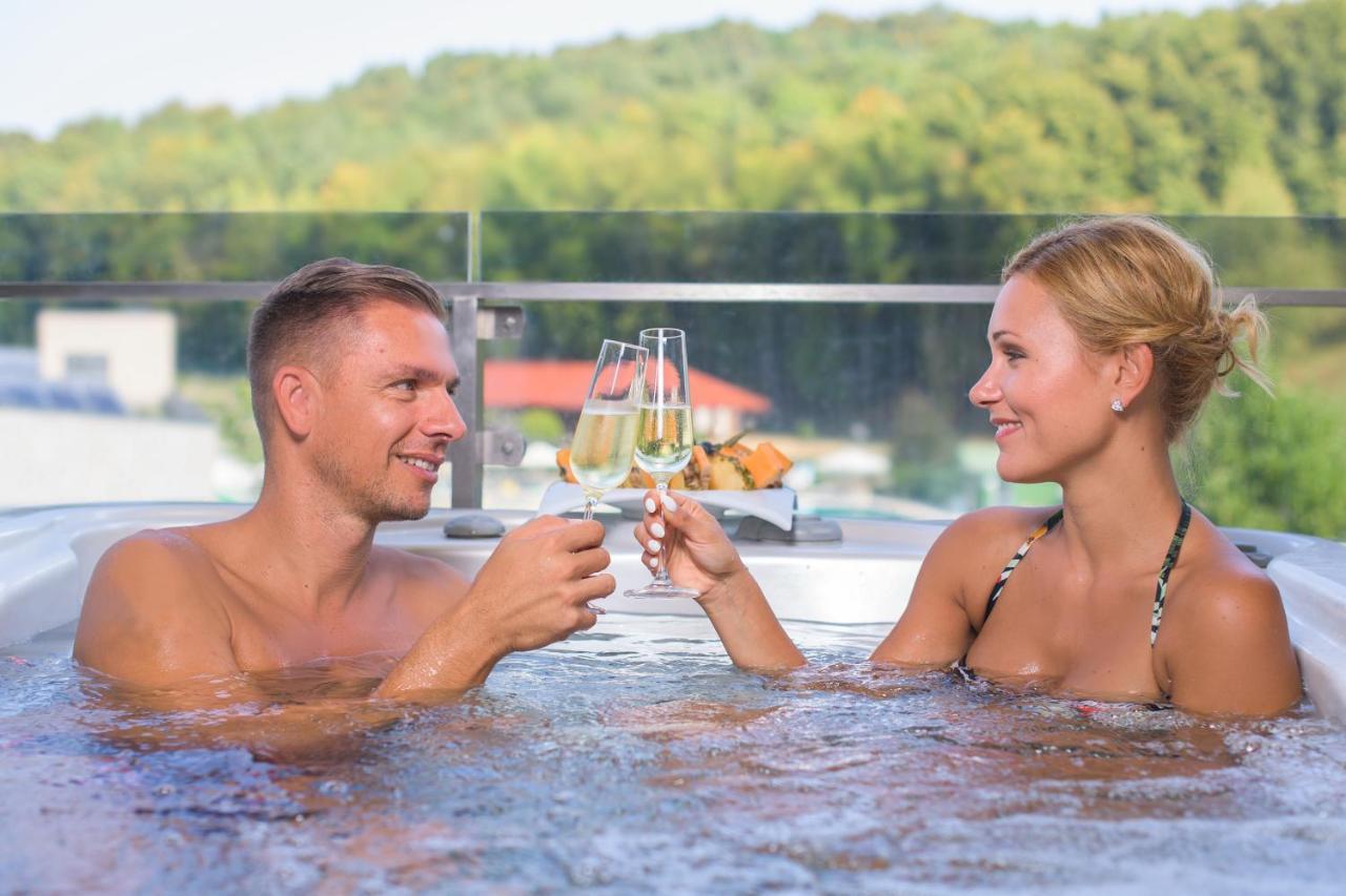 Hotel Bioterme Mala Nedelja 柳托梅尔 外观 照片
